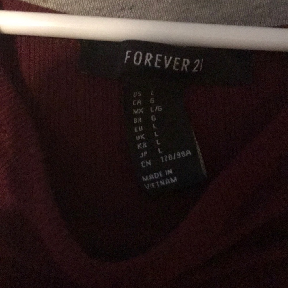Crop top - Picture 2 of 2